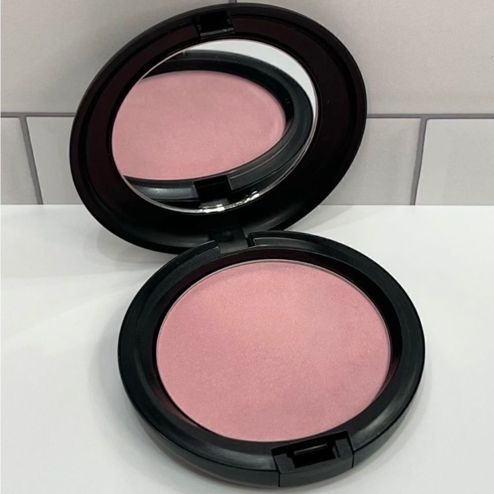 MAC Cosmetics Pearl Blossom Beauty Powder